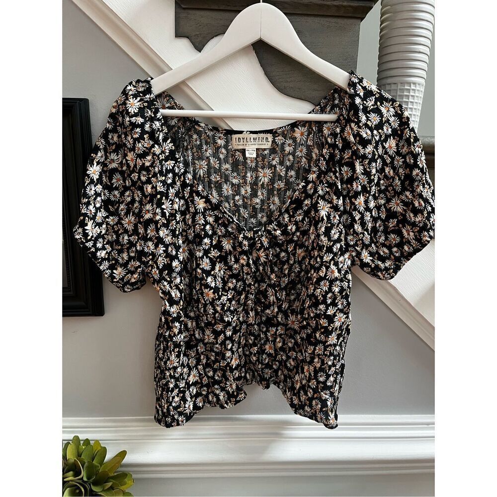 Idyllwind Miranda Lambert Bay Cove Cropped Black Daisy Peasant Blouse sz XXL NWO - Picture 4 of 10